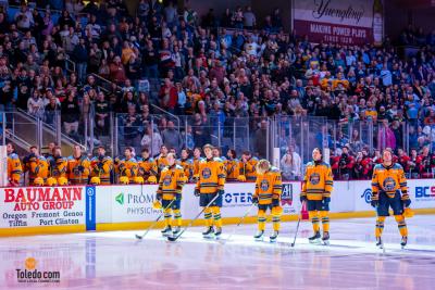 Toledo-Walleye-Teddy-Bear-Toss-TDC-12-08-2023-27