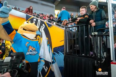 Toledo-Walleye-Rock-The-Rink-03-09-2024-20