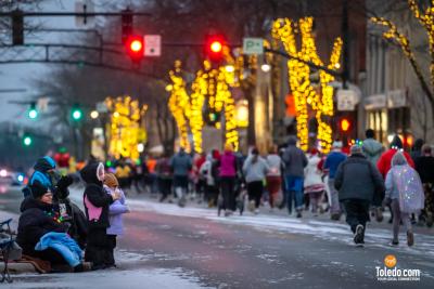 Uptown-Maumee-Holiday-Light-Parade-12-01-2024-11