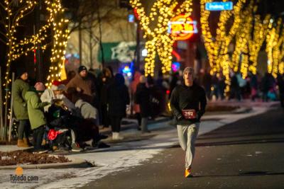Uptown-Maumee-Holiday-Light-Parade-12-01-2024-15