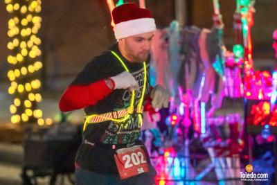 Uptown-Maumee-Holiday-Light-Parade-12-01-2024-21