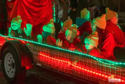 Uptown-Maumee-Holiday-Light-Parade-12-01-2024-66
