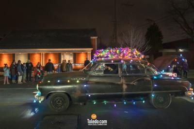 Uptown-Maumee-Holiday-Light-Parade-12-01-2024-76