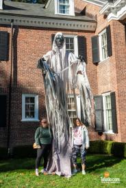 Haunted-Manor-House-10-25-2025-11