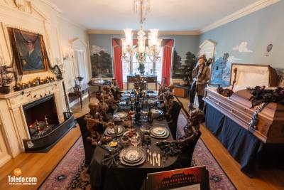 Haunted-Manor-House-10-25-2025-25