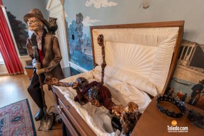Haunted-Manor-House-10-25-2025-26