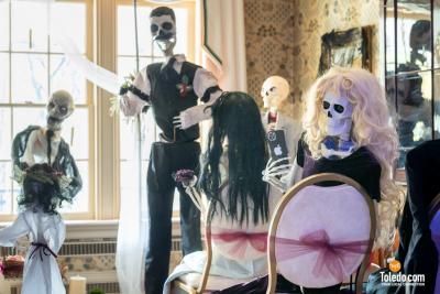 Haunted-Manor-House-10-25-2025-34