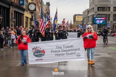 Downtown-Toledo-Holiday-Parade-11-15-2025-035
