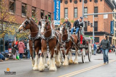 Downtown-Toledo-Holiday-Parade-11-15-2025-068