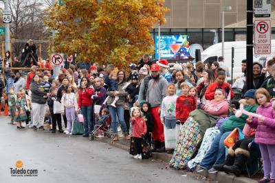 Downtown-Toledo-Holiday-Parade-11-15-2025-075