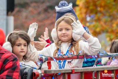 Downtown-Toledo-Holiday-Parade-11-15-2025-082