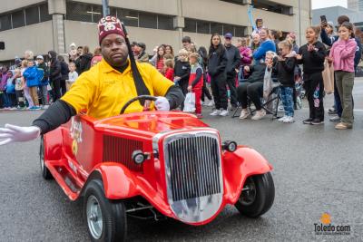 Downtown-Toledo-Holiday-Parade-11-15-2025-130