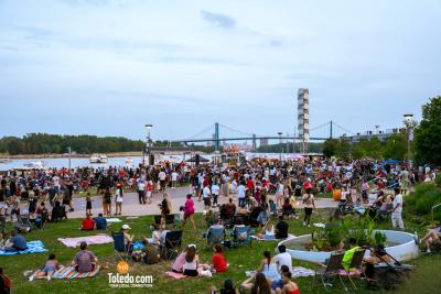 2026-07-04-Downtown-Toledo-Fireworks-083