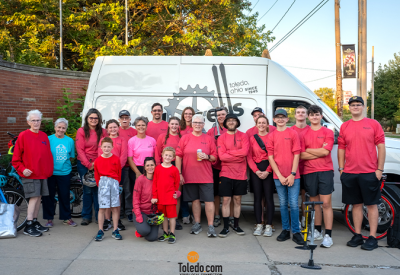 Zoom Toledo Zoo Glow Roll 2025 Photo Album